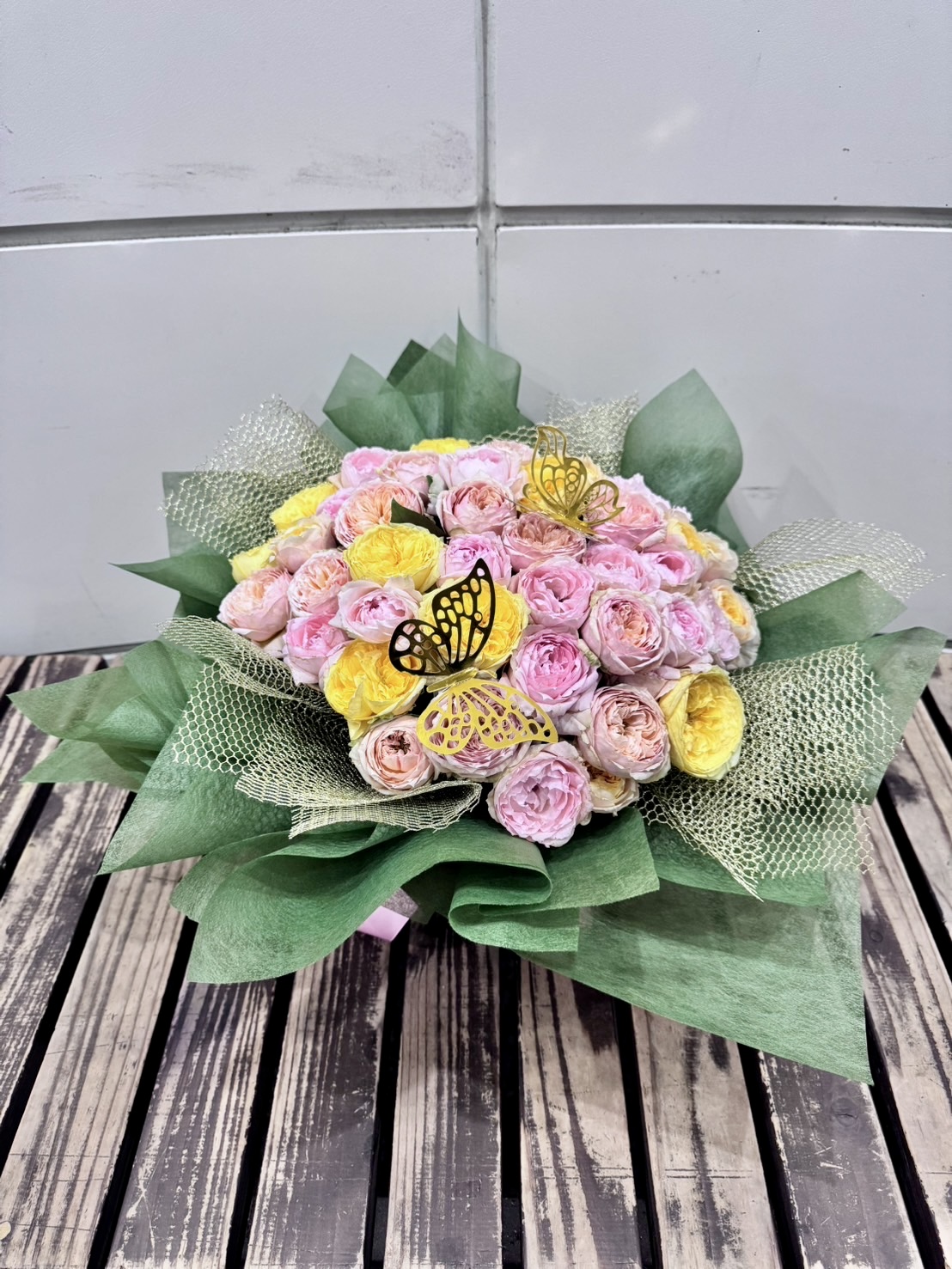 ローズバタフライアレンジ